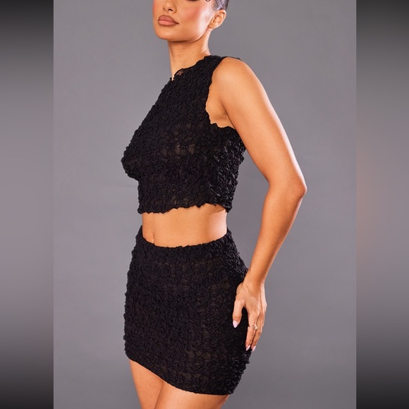 SET | Textured - Sleeveless Crop Top + Bodycon Skirt - Picture 4 of 7